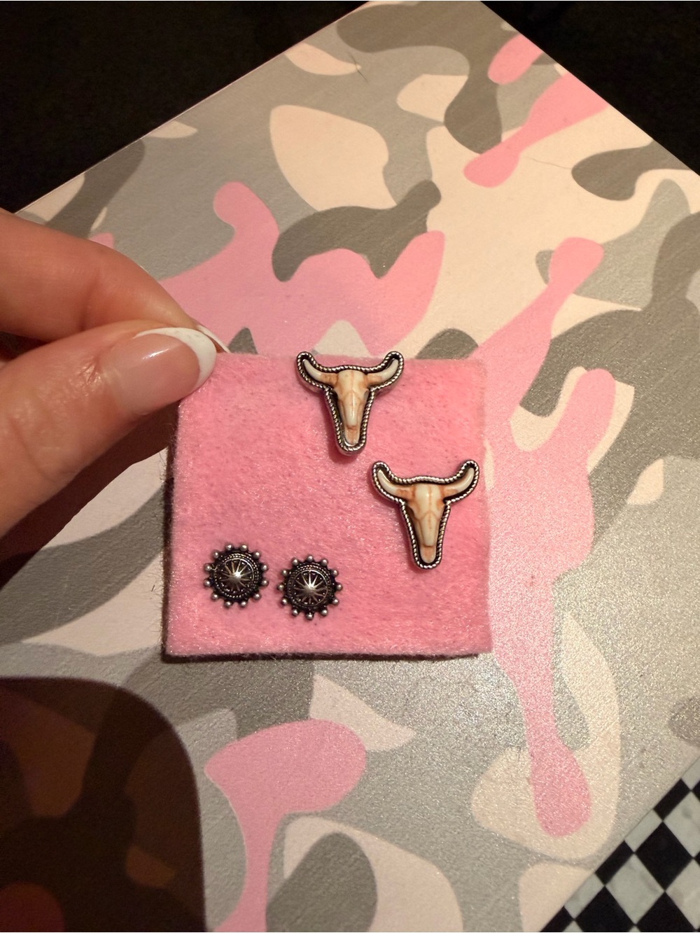 2 Set of Western Stud Earrings